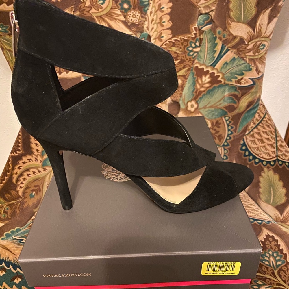 Vince Camuto black Comilla